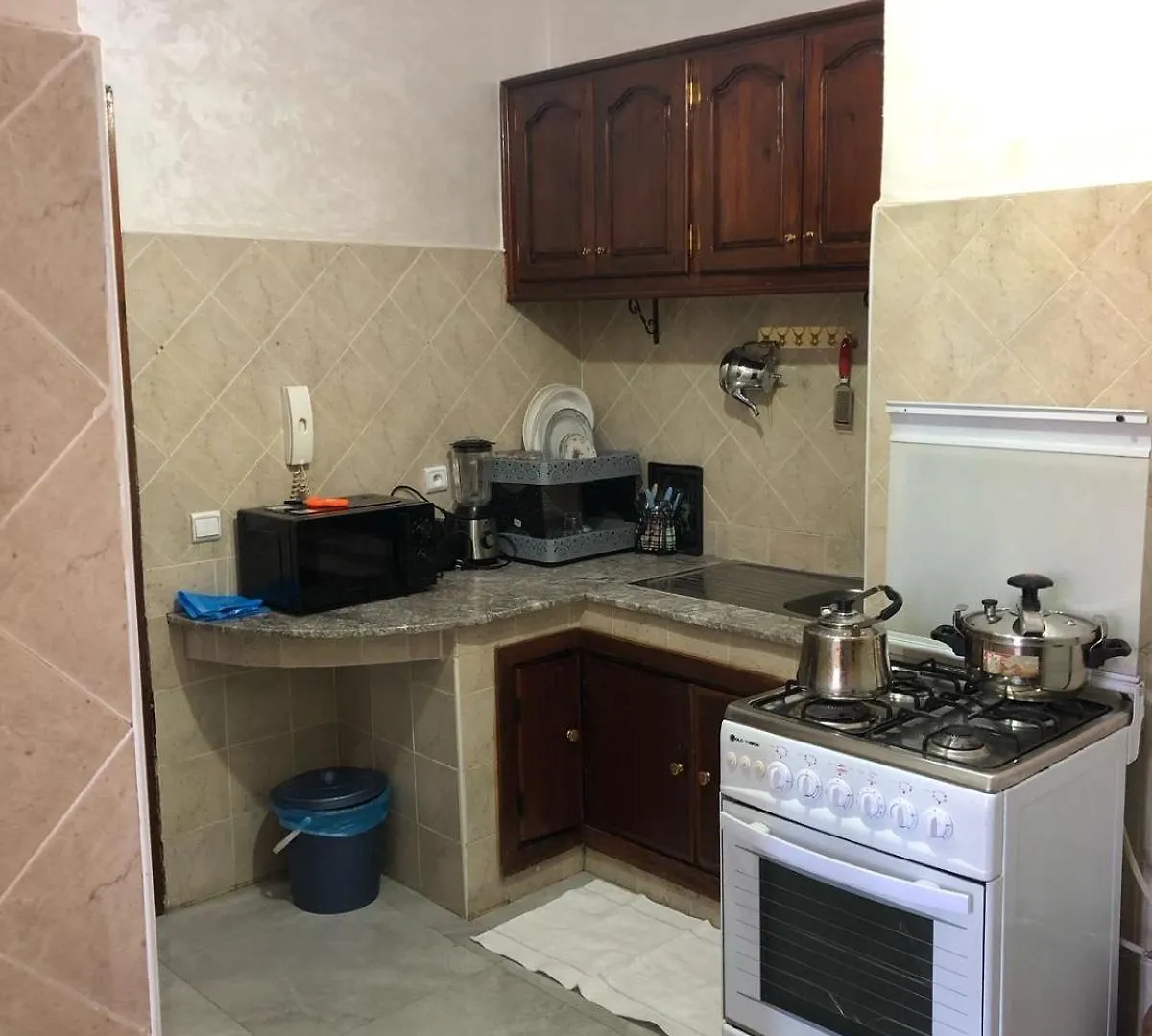 Family Apartment Steps Away From Everything Марракеш